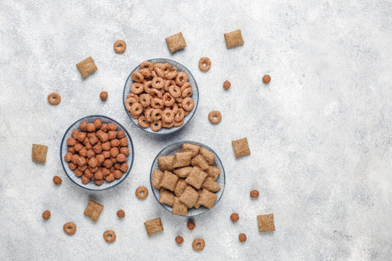 Холистик для кошек: зачем он нужен вашему усатому-полосатому